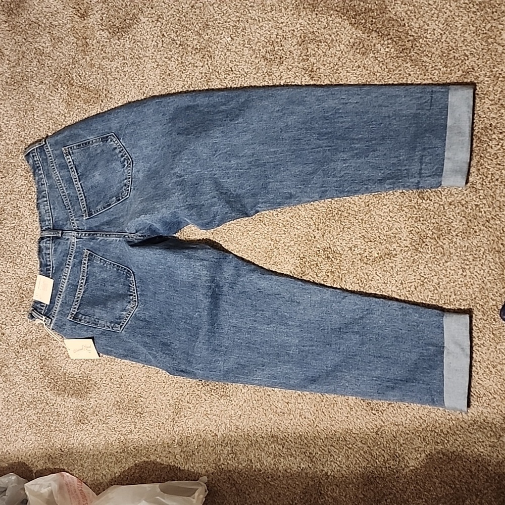NWT Universal thread cropped jeans size 4